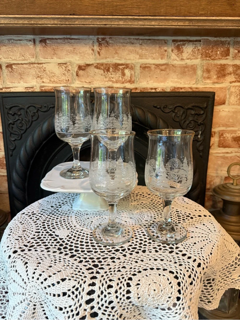 Vtg Arby’s Frosted Pines Holiday Stemware Wine Water Glasses Trees Christmas (4)